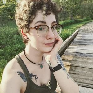 Meet your Posher, Holly